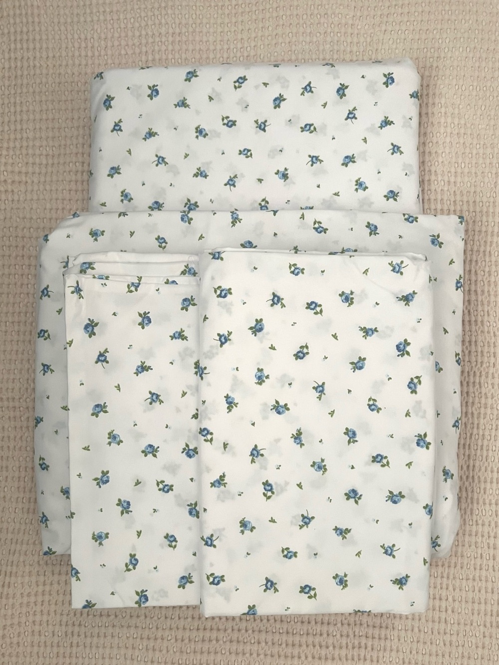 Laura Ashley 4 Piece King Size Sheet Set White Blue Green Floral Print